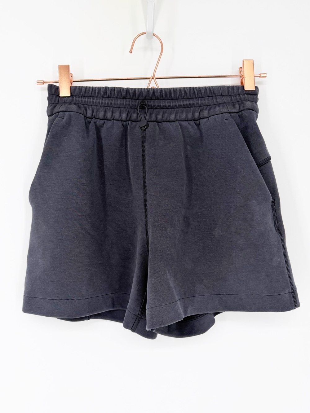 Lululemon Softstreme High-Rise Short 4" Black Size 4